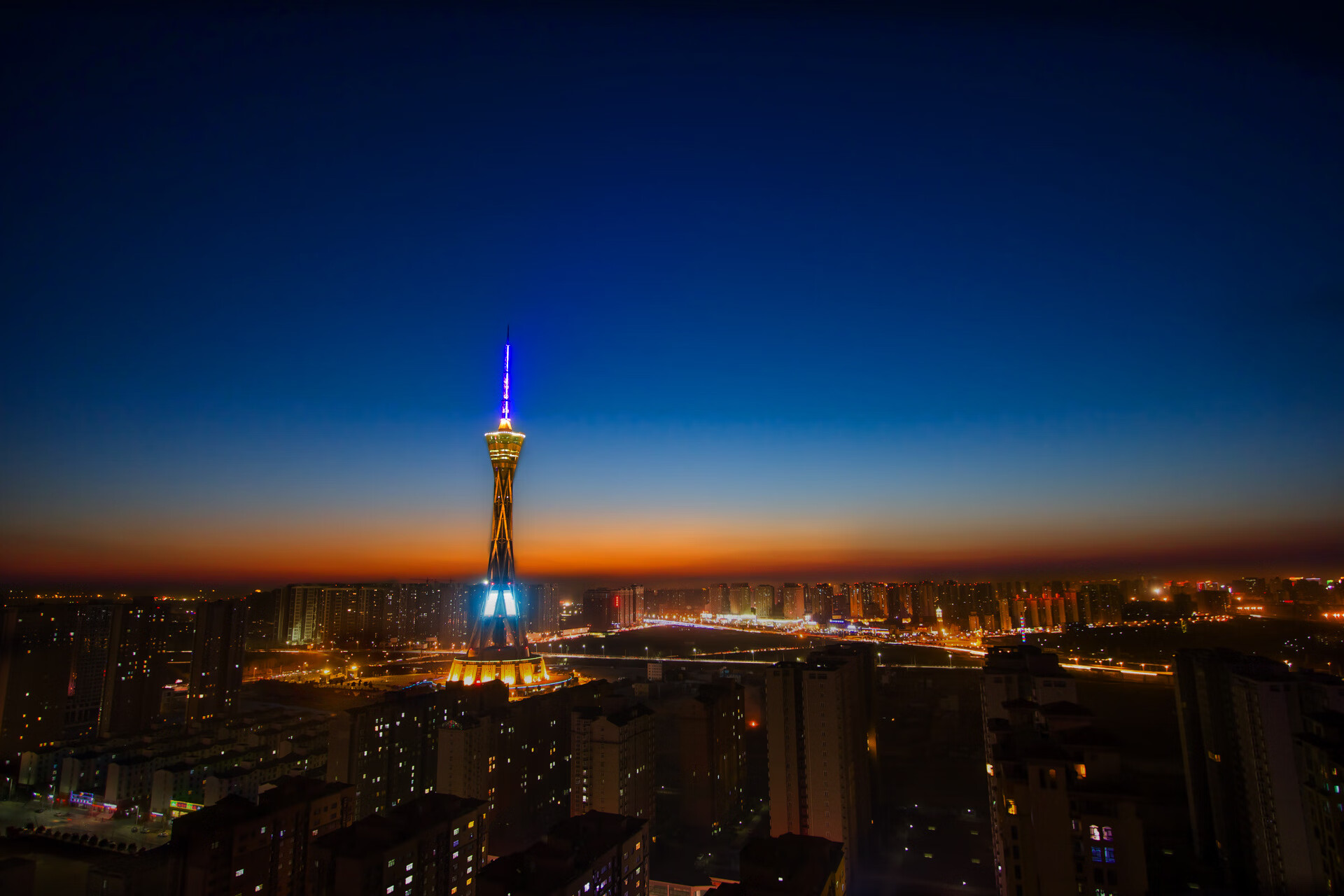 夜幕下的星空露营,运动与休闲完美结合,星空露营节