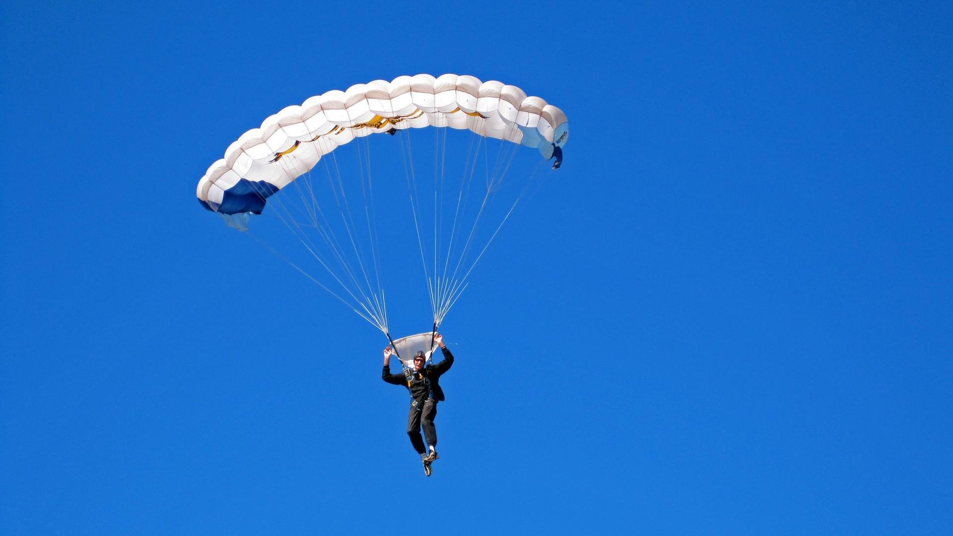 伯科夫泳姿优雅,动作精准,伯纳科夫